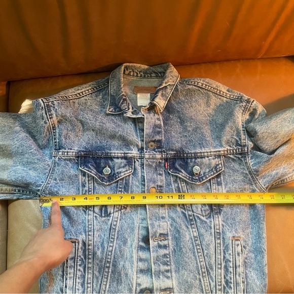Vintage Levi’s Denim Trucker jacket made in the USA blue denim blue Jean 70s 80s - Picture 8 of 13
